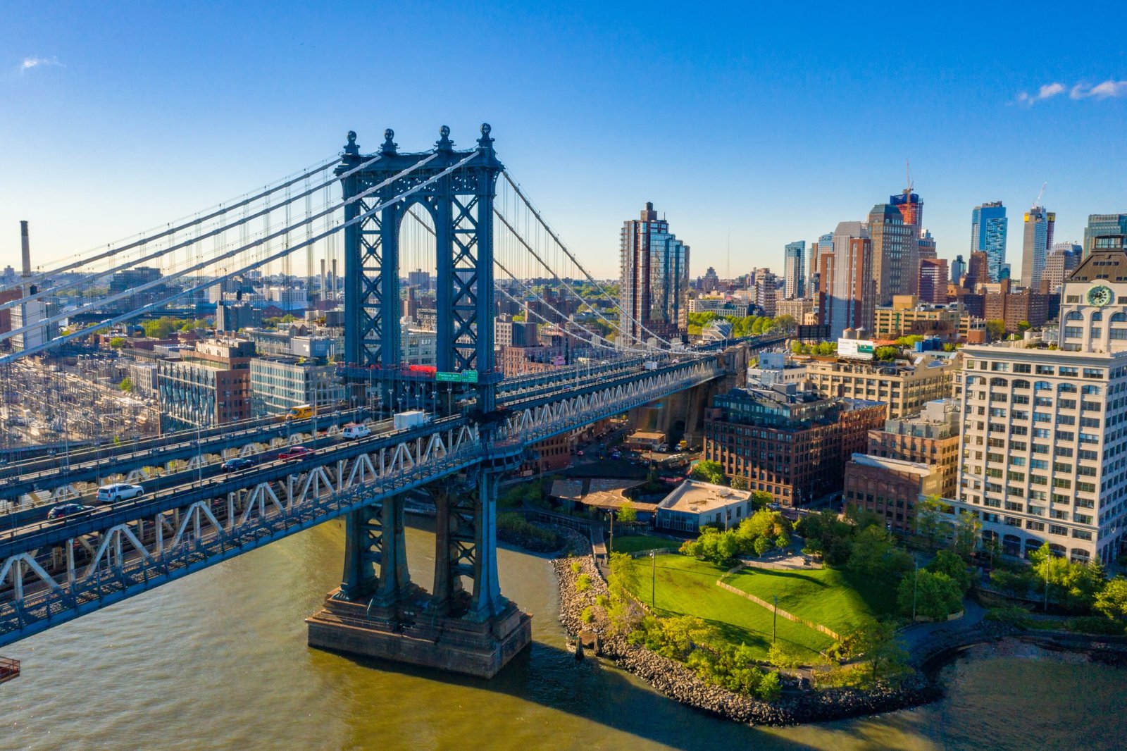beautiful manhattan bridge in new york, usa